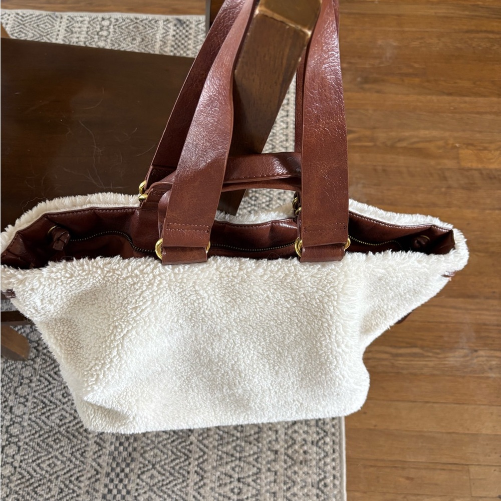 Cozy White and Brown Tote Bag - Picture 2 of 4